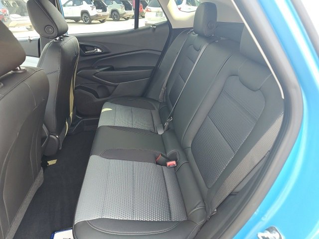New 2025 Chevrolet Trax LT w/ Sunroof Package image 14