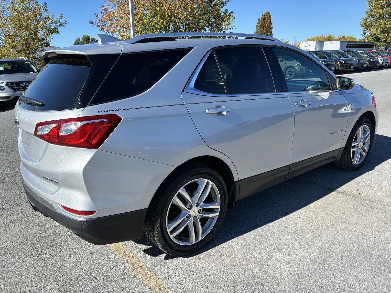 Used 2019 Chevrolet Equinox Premier FWD image 7
