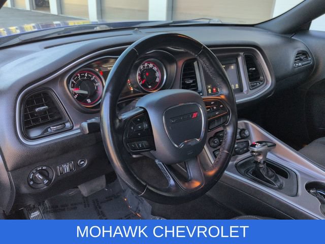 Used 2020 Dodge Challenger SXT w/ Driver Convenience Group AWD/4WD image 11