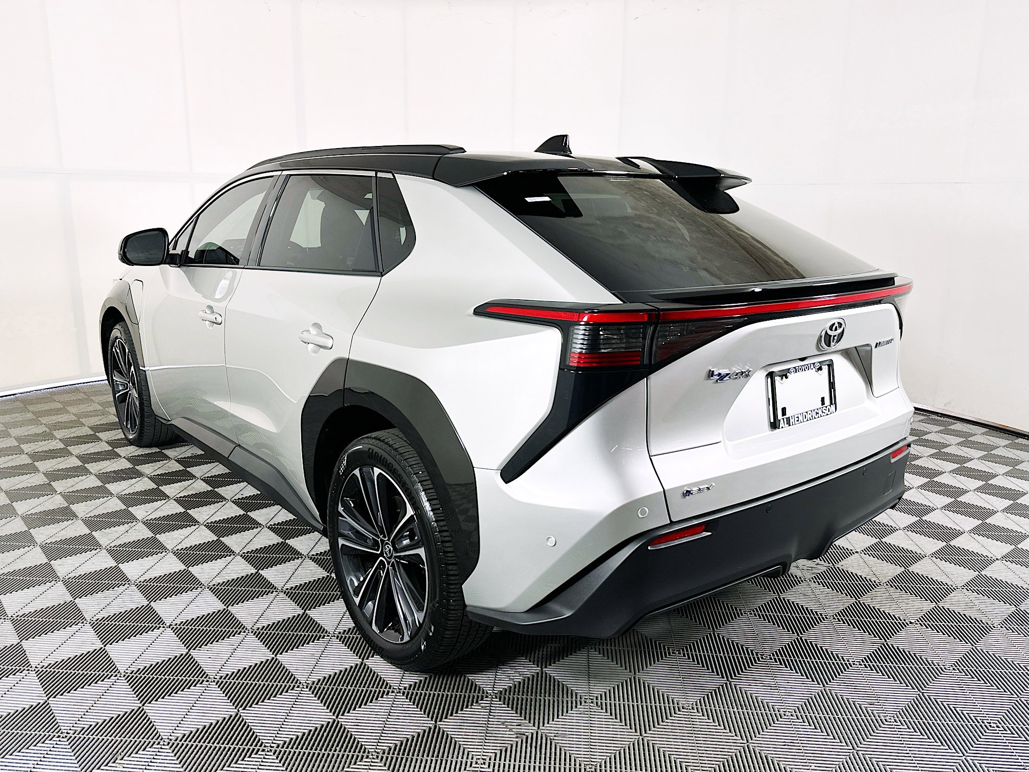 Used 2024 Toyota bZ4X Limited image 5