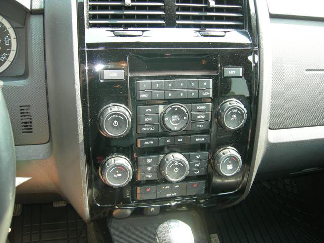 Used 2010 Ford Escape Limited AWD/4WD image 12
