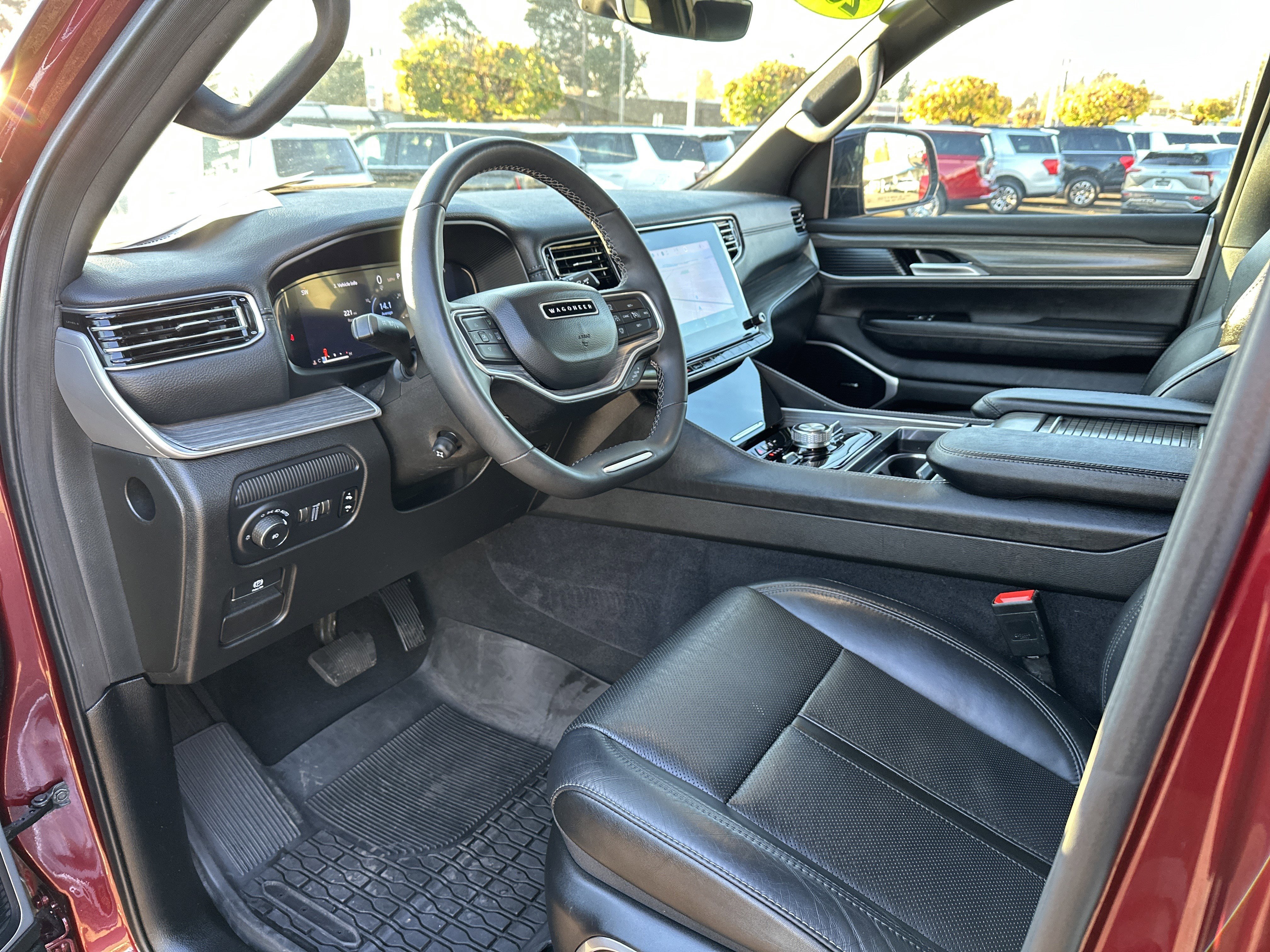 Used 2024 Jeep Wagoneer Series III image 9