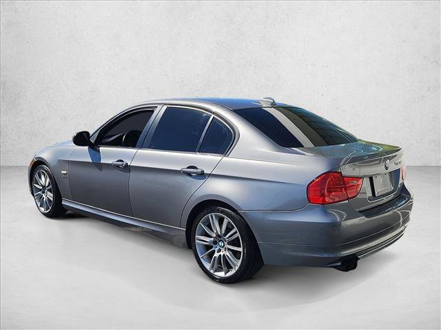 Used 2011 BMW 328i xDrive Sedan AWD/4WD image 8