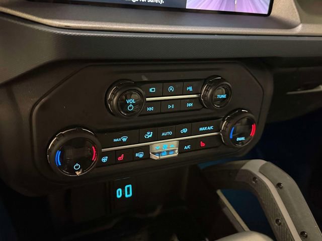 Used 2024 Ford Bronco Outer Banks AWD/4WD image 24