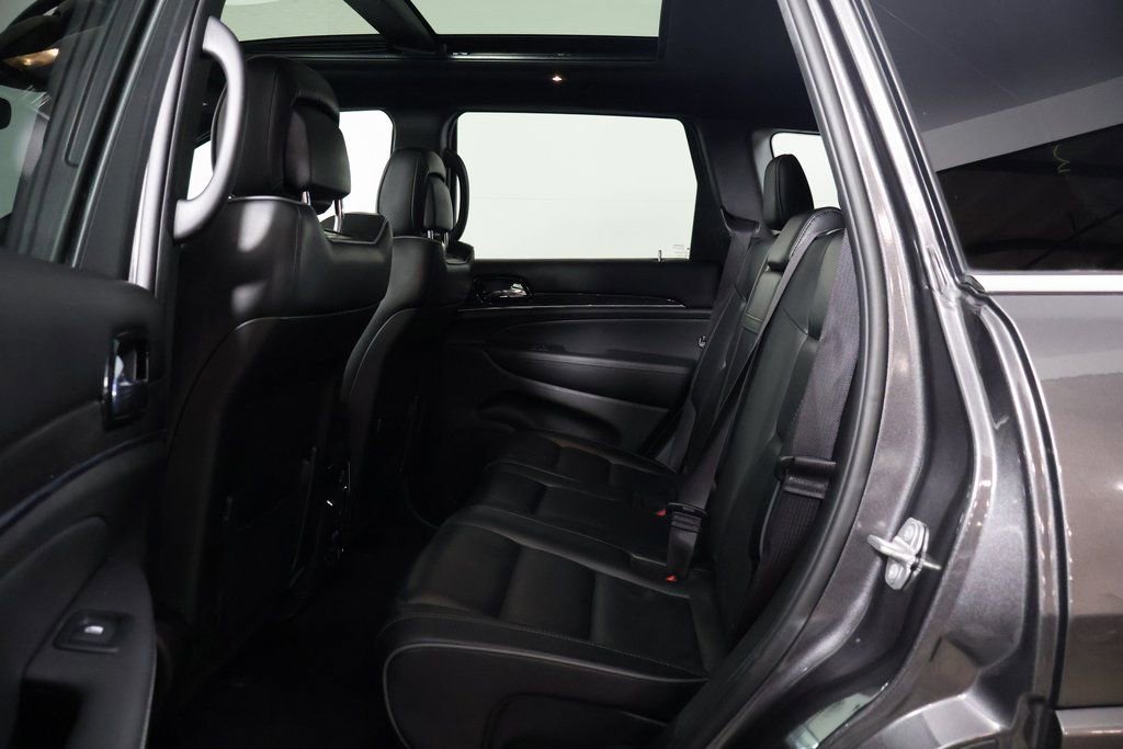 Used 2019 Jeep Grand Cherokee Overland image 11