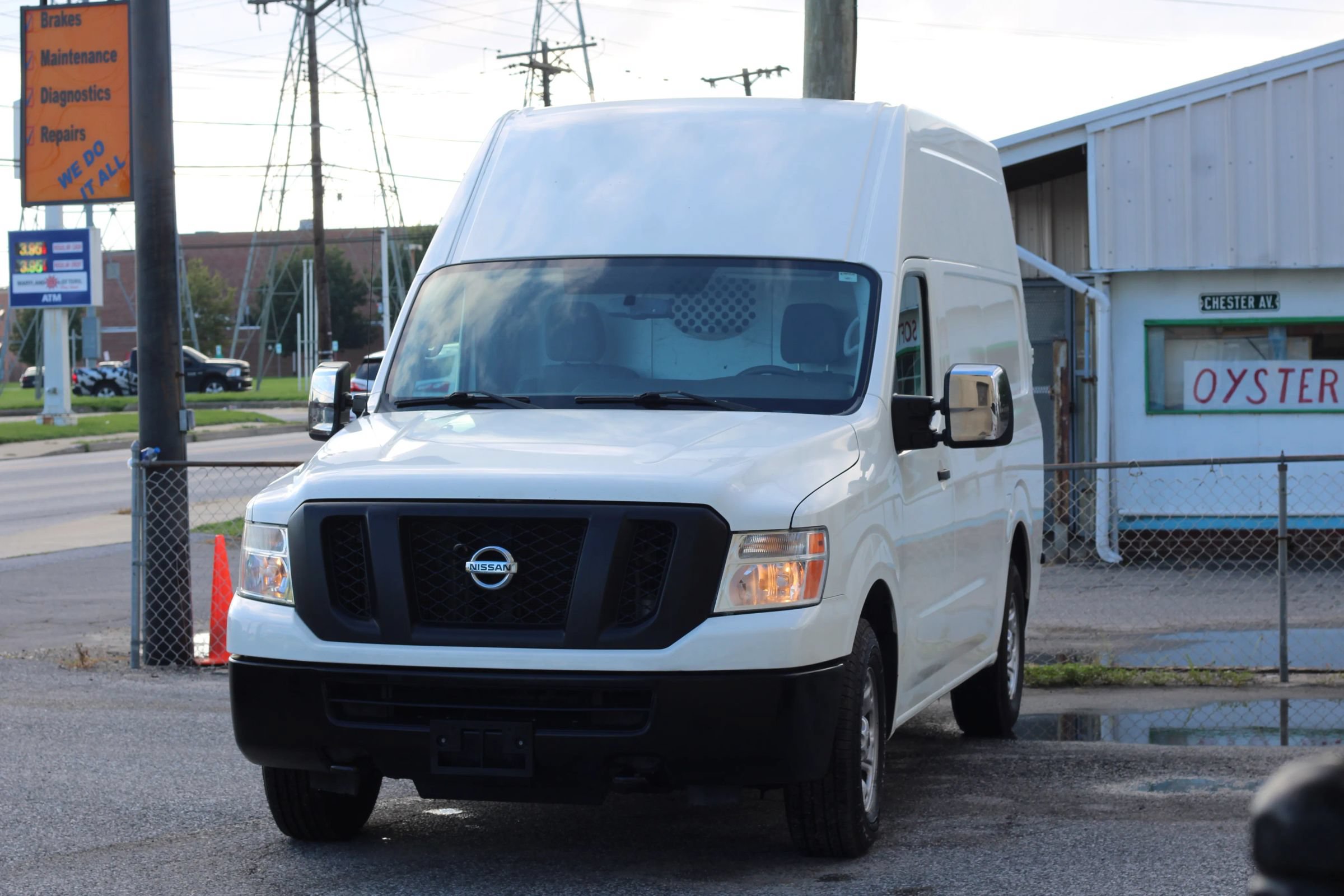 Used 2017 Nissan NV 3500 SV RWD image 3