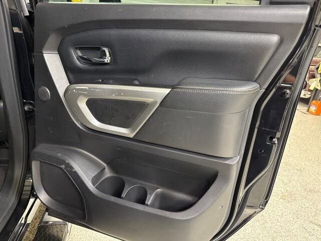 Used 2018 Nissan Titan SL w/ Chrome Package AWD/4WD image 67