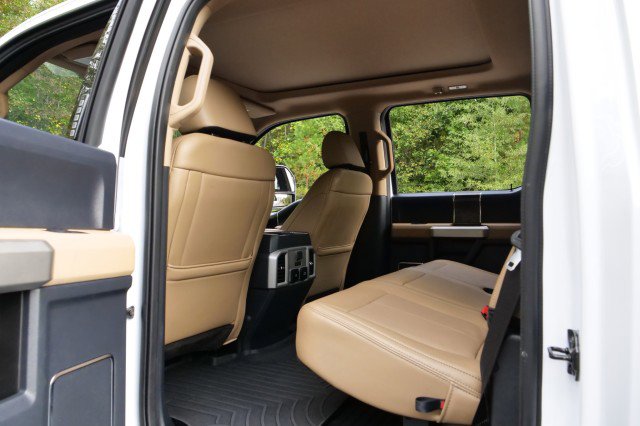 Used 2022 Ford F250 Lariat w/ Tremor Off-Road Package image 27