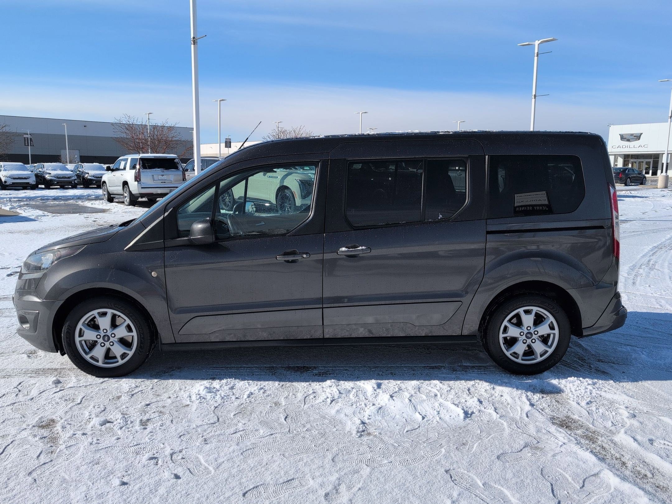 Used 2015 Ford Transit Connect XLT image 2