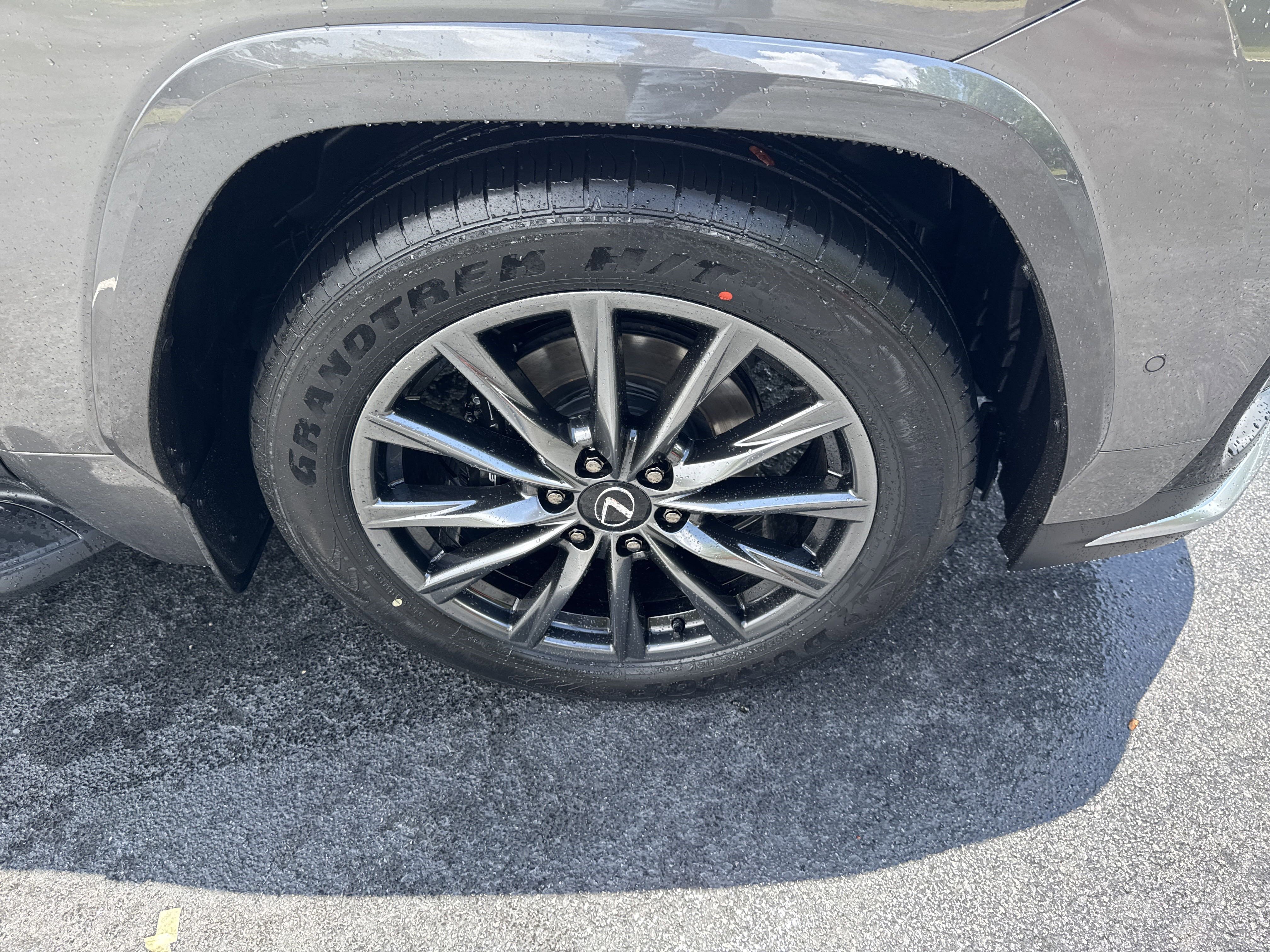 Used 2025 Lexus LX 700h F Sport image 10