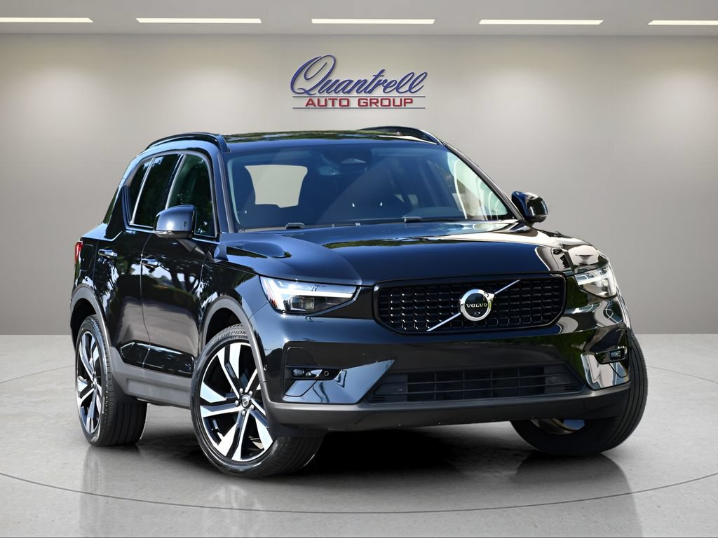 Used 2023 Volvo XC40 B5 Ultimate w/ Protection Package Premier