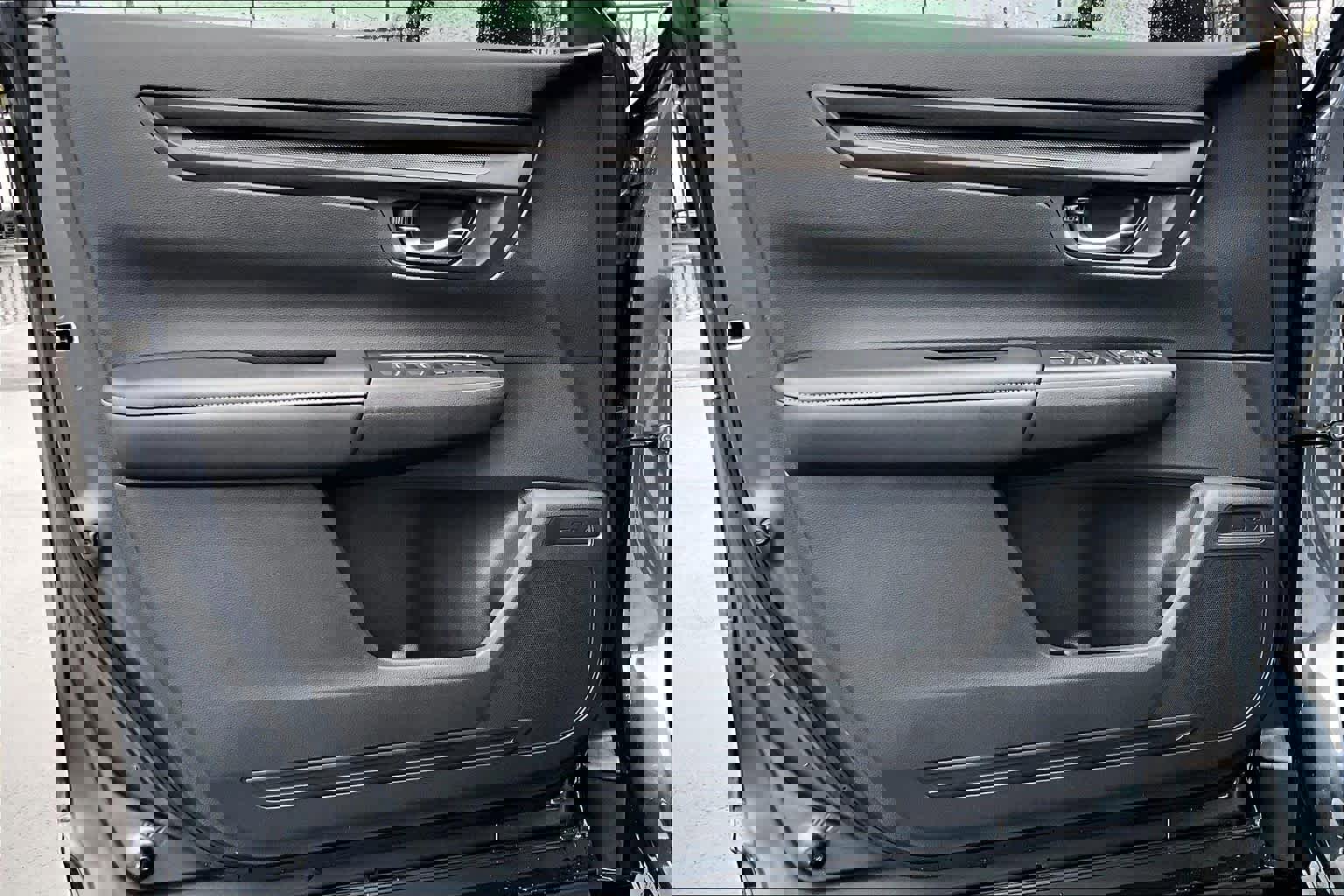 Used 2025 Honda CR-V EX image 25