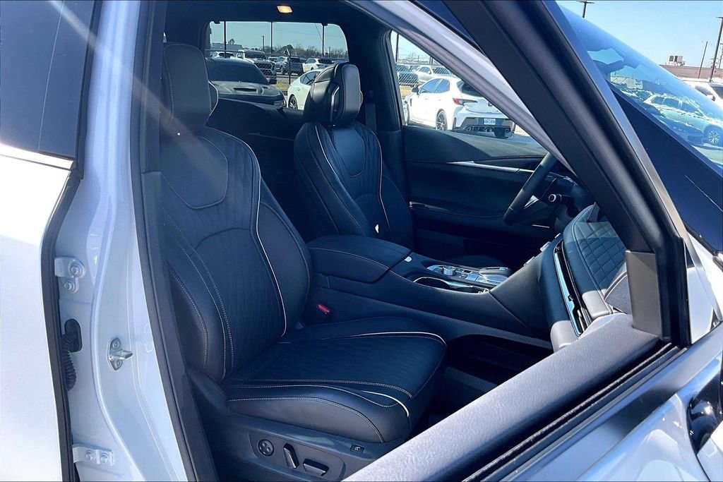 Used 2026 INFINITI QX60 Autograph w/ Dark Cargo Package AWD/4WD image 10