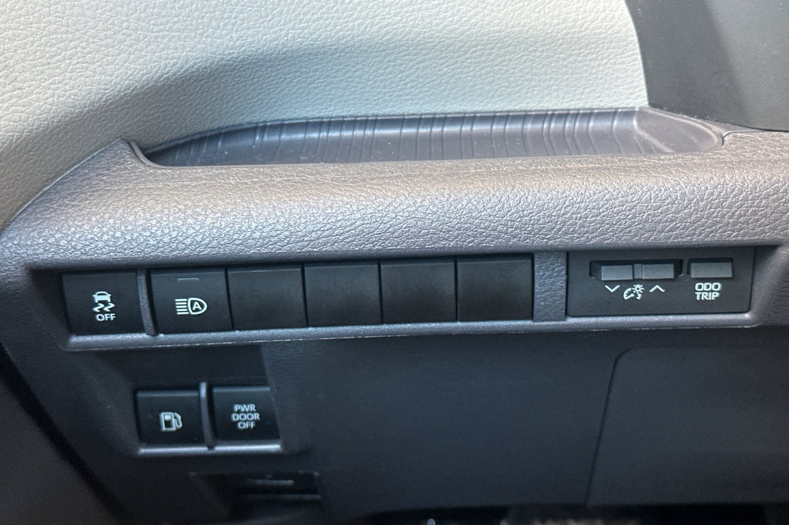 Certified 2024 Toyota Sienna LE AWD/4WD image 32