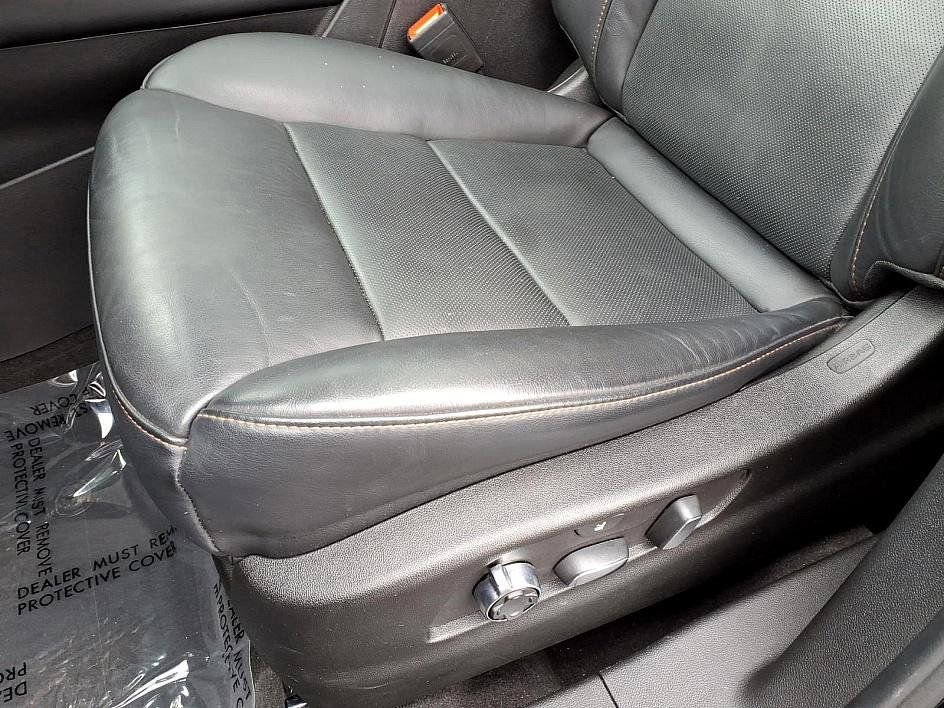 Used 2023 Cadillac XT4 Sport image 18