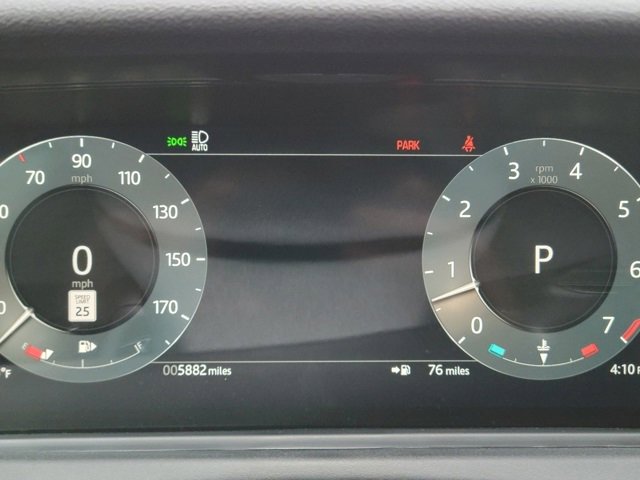 Used 2025 Land Rover Range Rover Velar Dynamic HSE image 34