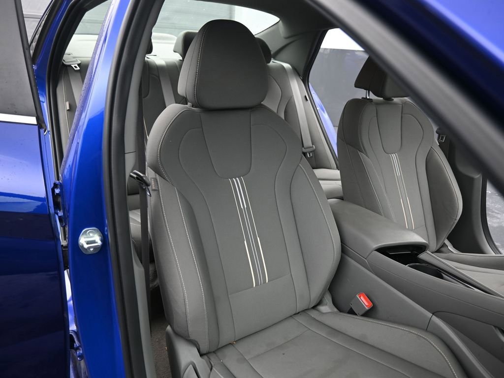 Used 2025 Hyundai Elantra SEL image 29