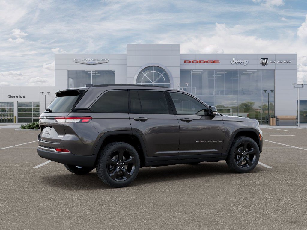 New 2026 Jeep Grand Cherokee Limited w/ Limited Altitude Package RWD image 4