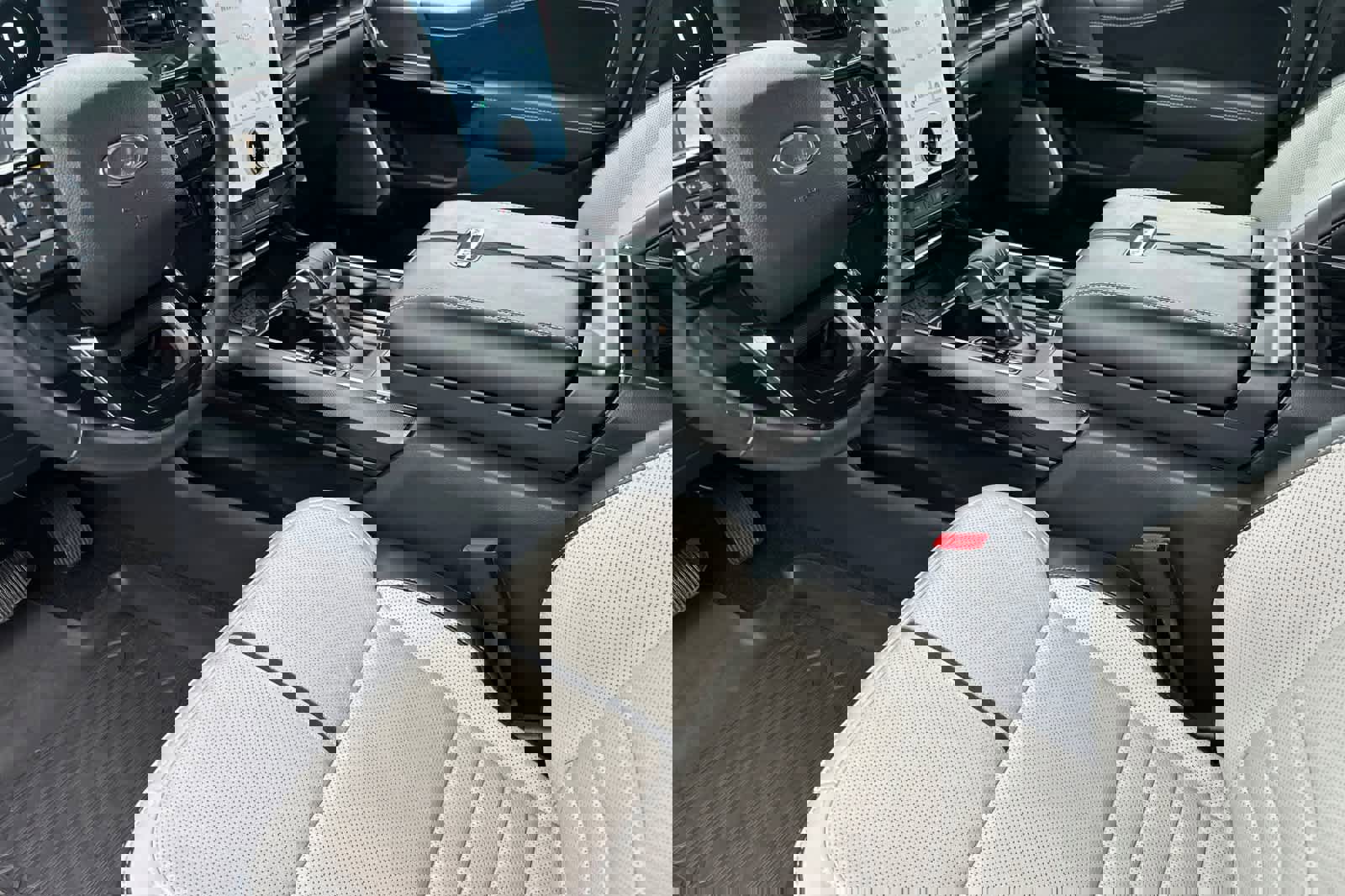 Certified 2023 Ford F150 Lightning Platinum image 11