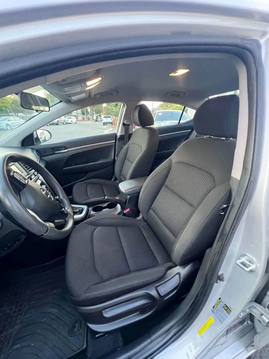 Used 2019 Hyundai Elantra SE w/ Cargo Package image 13