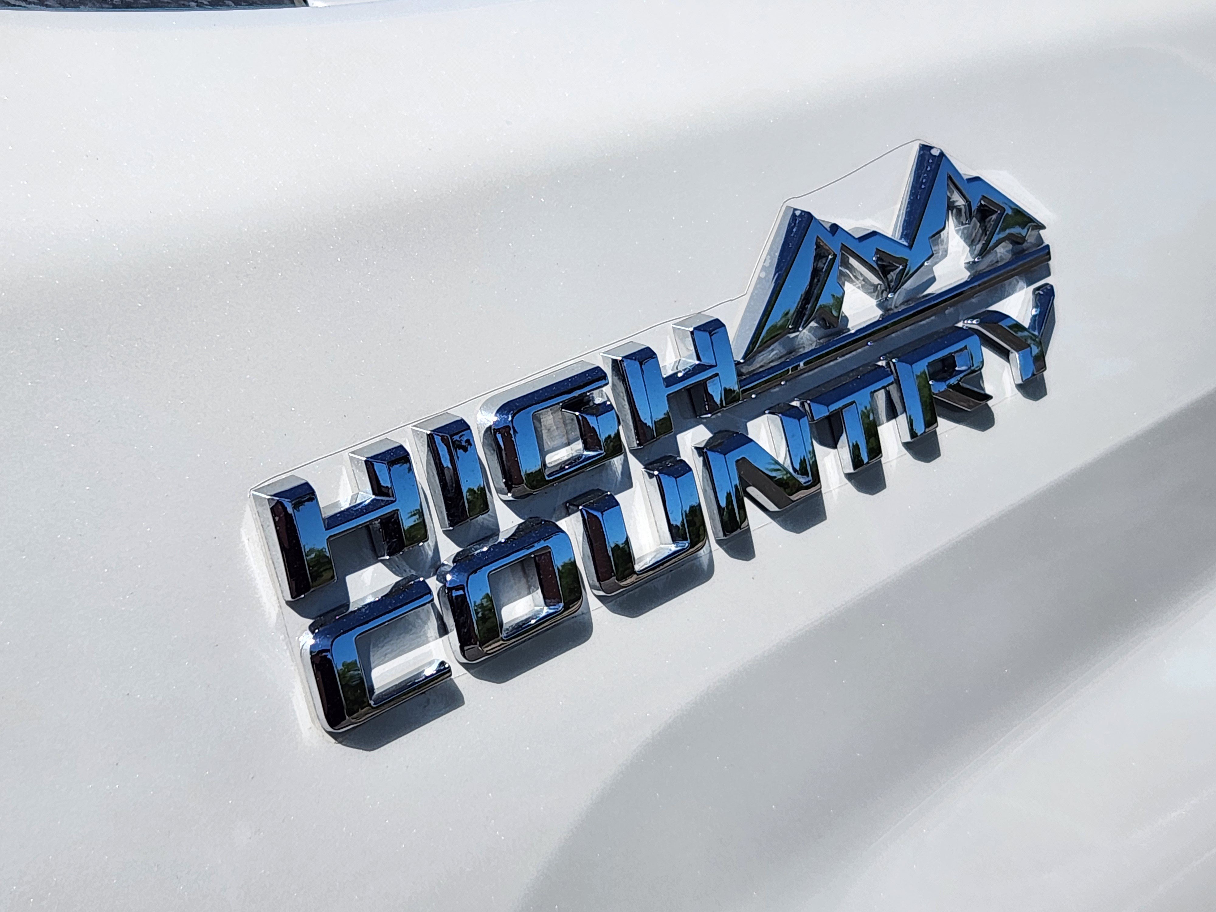 Used 2025 Chevrolet Silverado 3500 High Country w/ High Country Premium Package AWD/4WD image 17