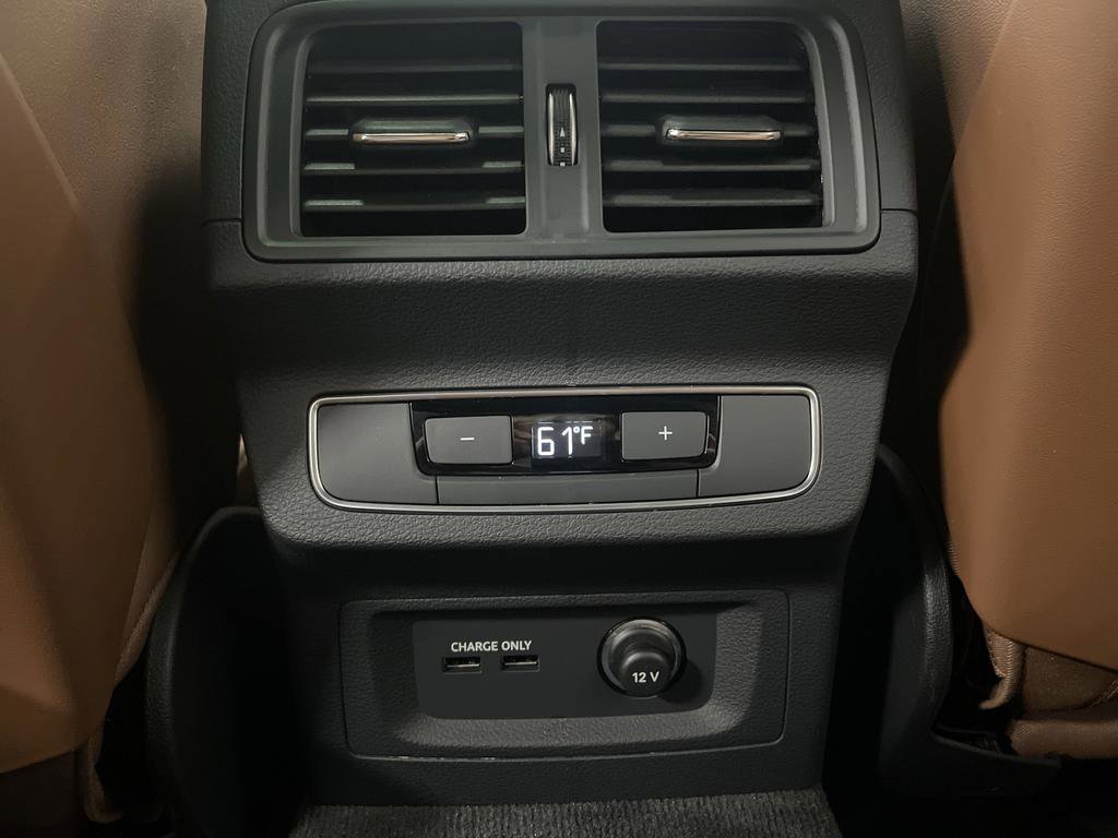 Used 2024 Audi Q5 e Premium Plus w/ Premium Plus Package image 33