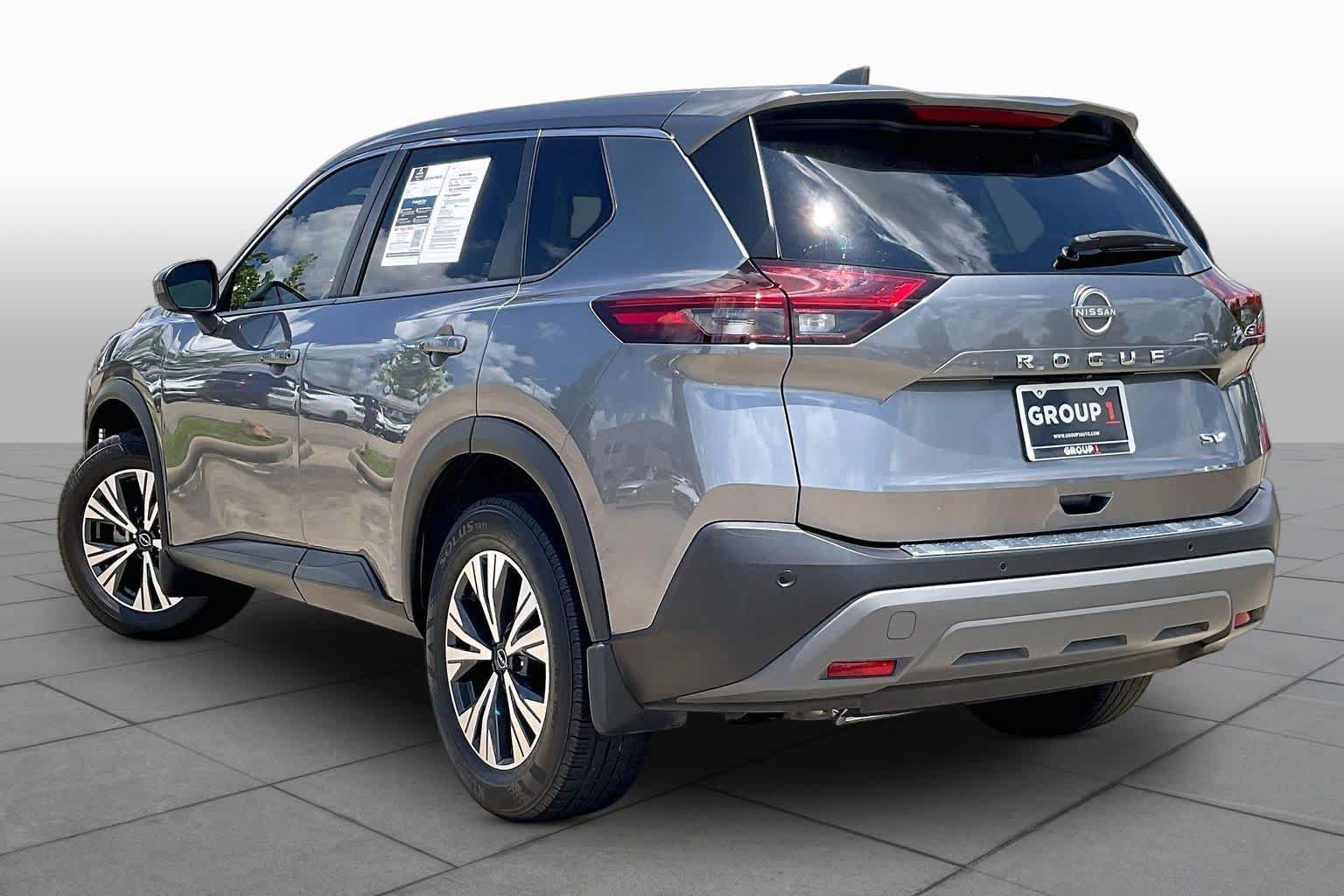 Used 2023 Nissan Rogue SV FWD image 11