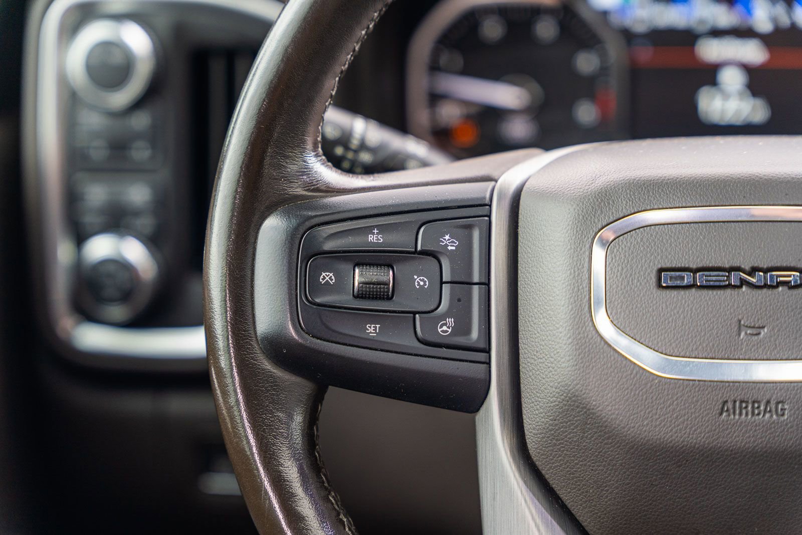 Used 2021 GMC Sierra 3500 Denali w/ Denali Ultimate Package image 34
