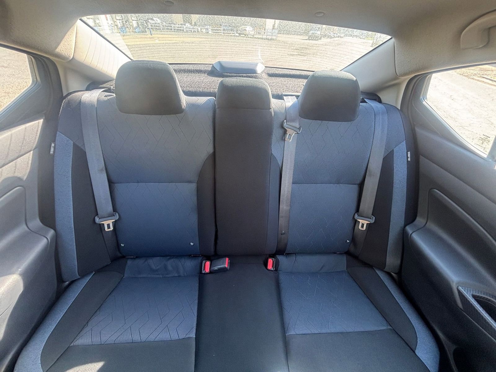 Used 2025 Nissan Versa SV image 38