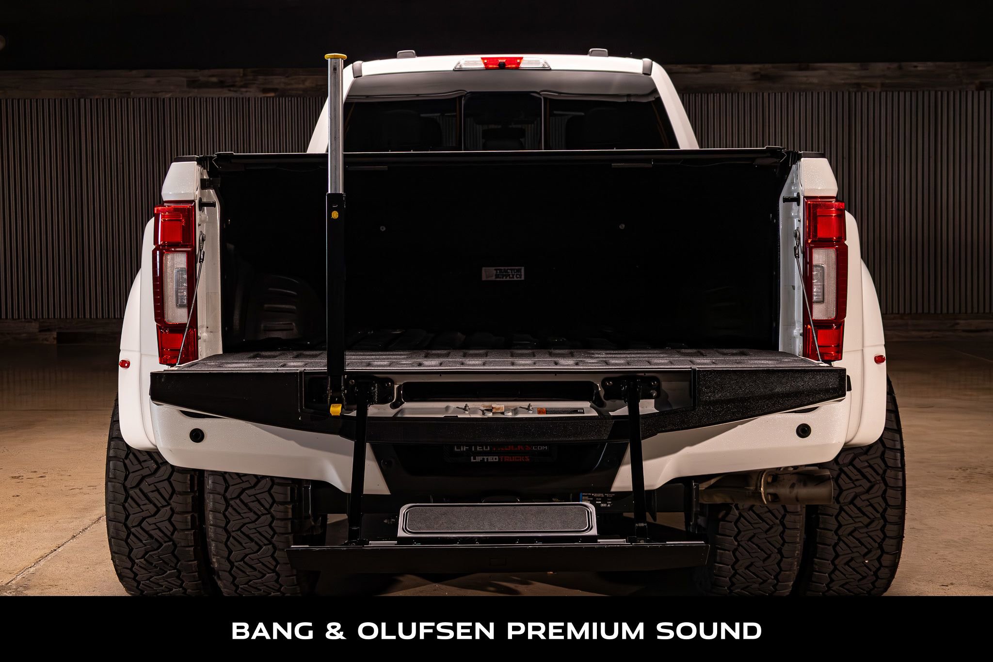 Used 2020 Ford F450 Platinum w/ FX4 Off-Road Package image 8