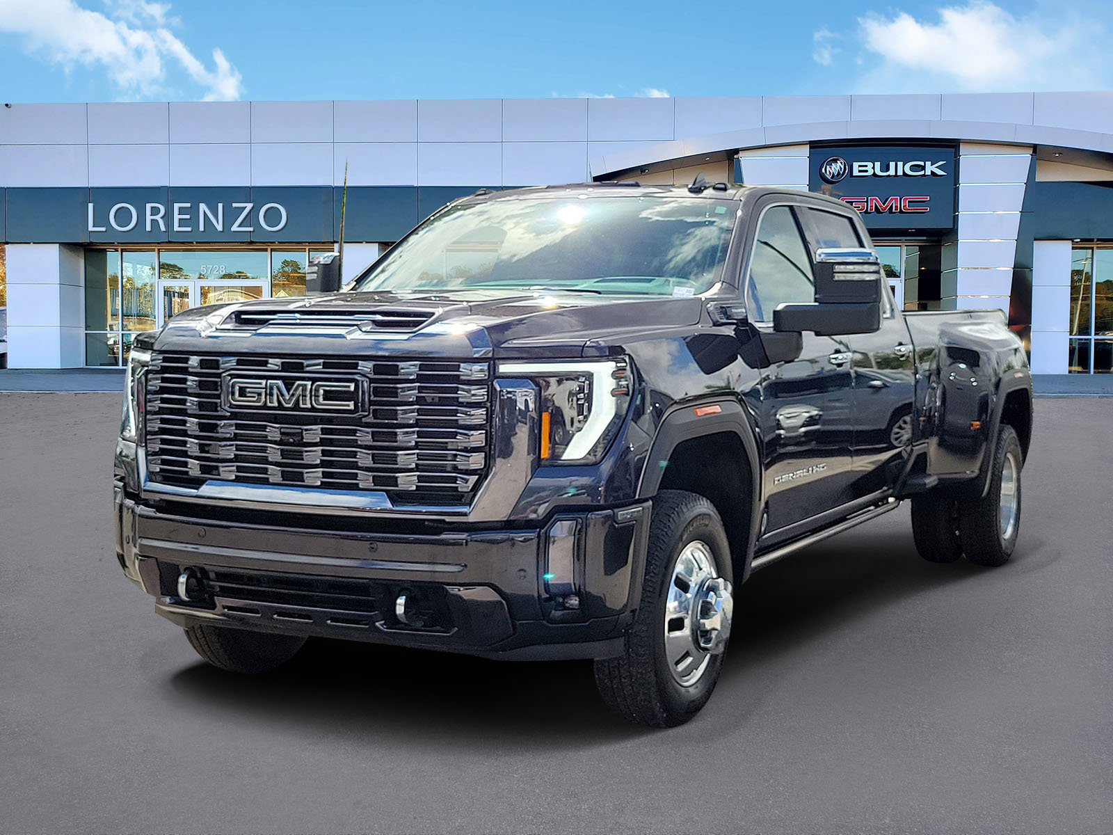 Used 2024 GMC Sierra 3500 Denali Ultimate image 1