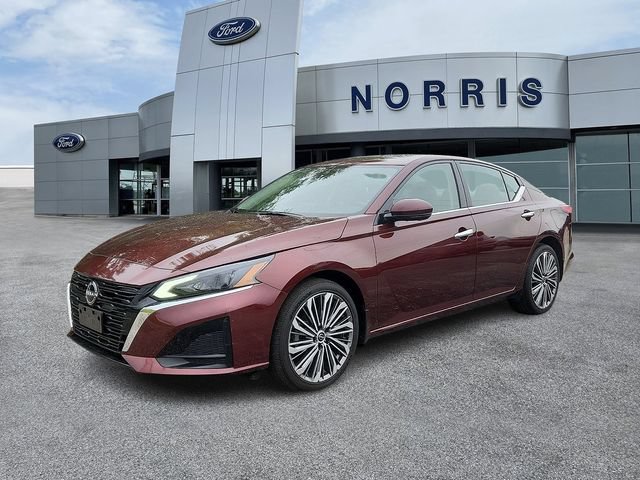 Used 2023 Nissan Altima 2.5 SL AWD/4WD image 2