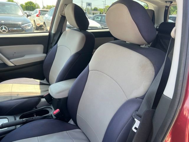Used 2015 Subaru Forester 2.5i Premium AWD/4WD image 6