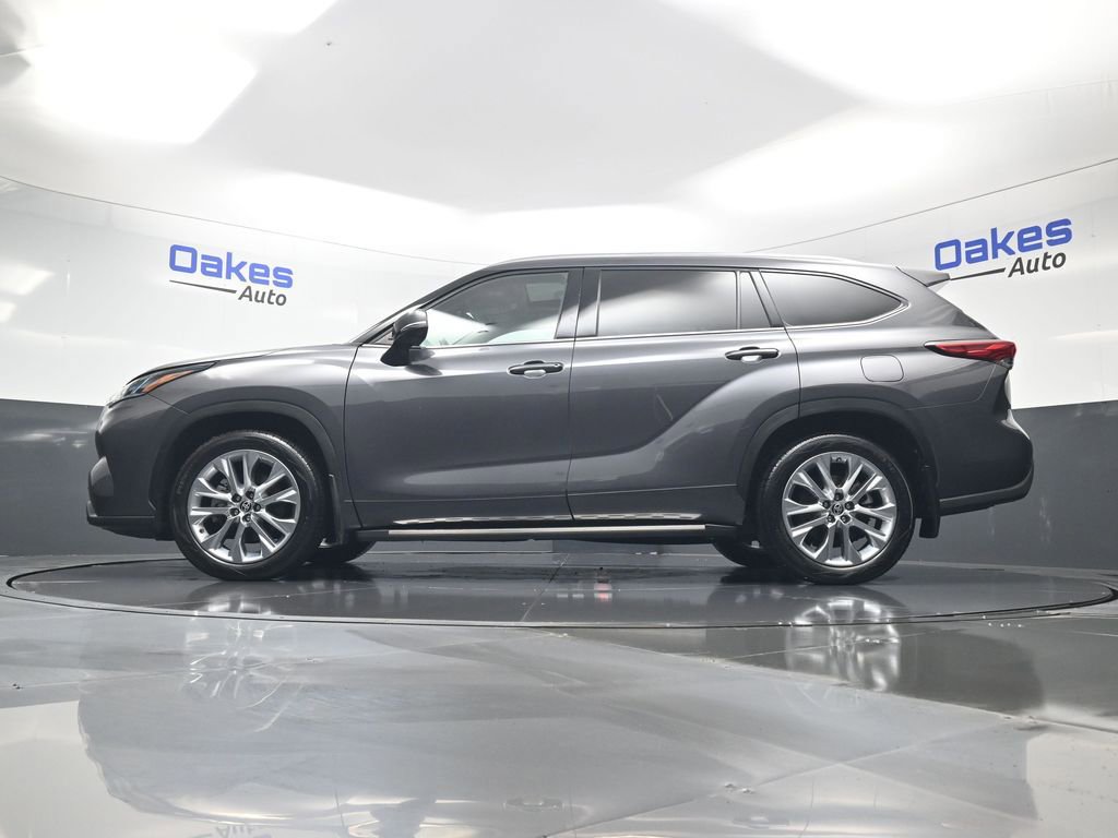 Used 2022 Toyota Highlander Limited image 47