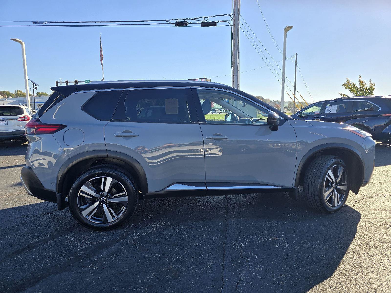 Used 2021 Nissan Rogue Platinum AWD/4WD image 8