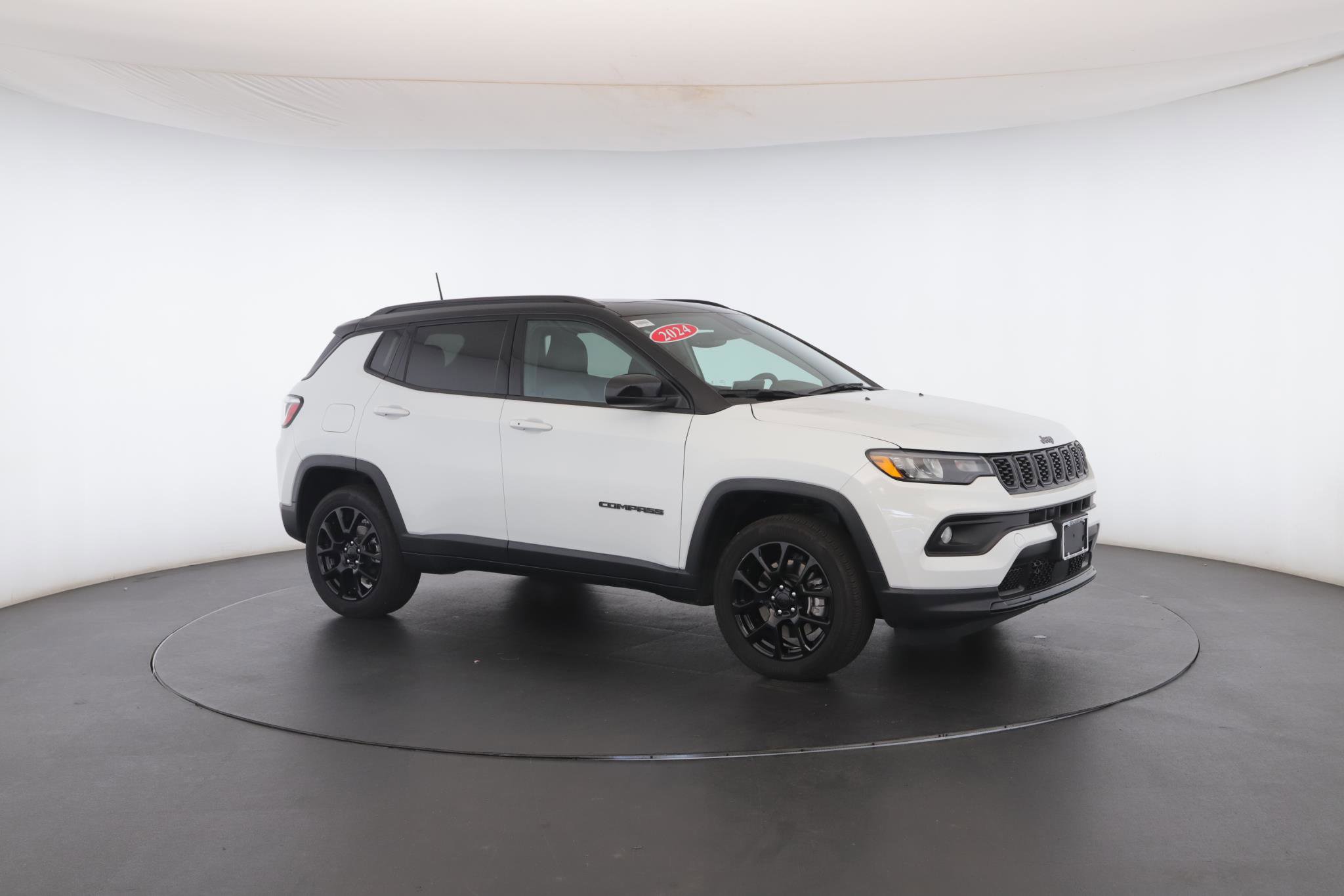 Used 2024 Jeep Compass Latitude w/ Sun and Sound Group AWD/4WD image 34