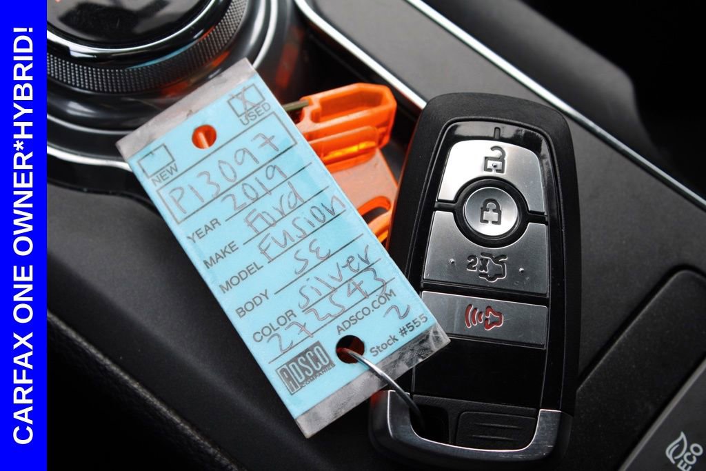 Used 2019 Ford Fusion SE FWD image 31