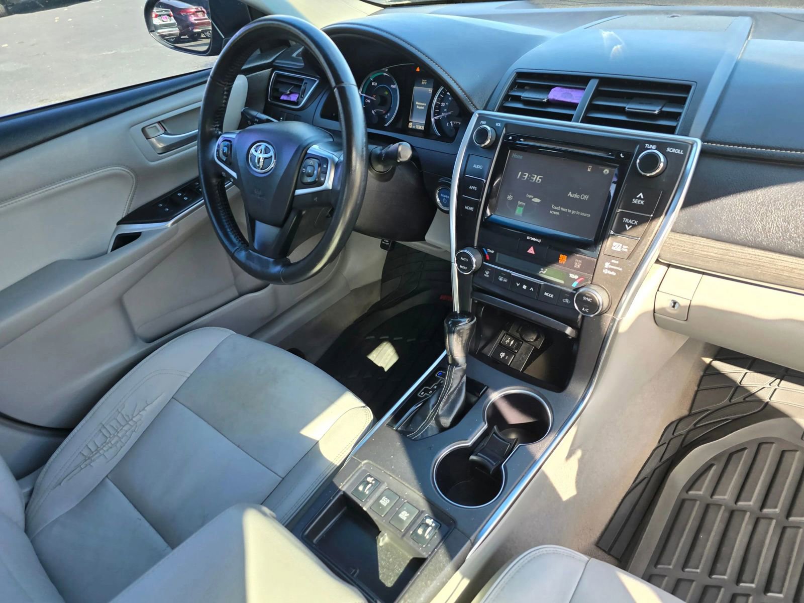 Used 2016 Toyota Camry XLE FWD image 10