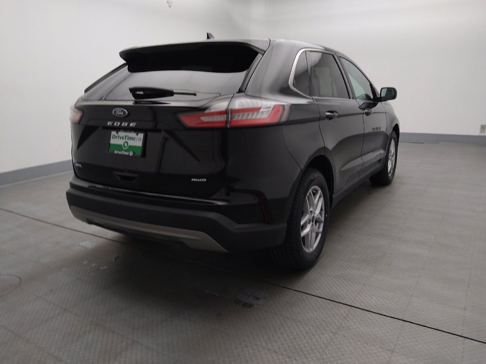 Used 2024 Ford Edge SEL image 7