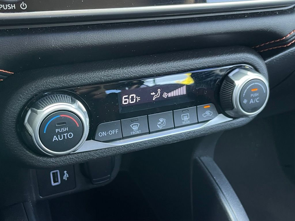 Used 2020 Nissan Versa SR FWD image 18
