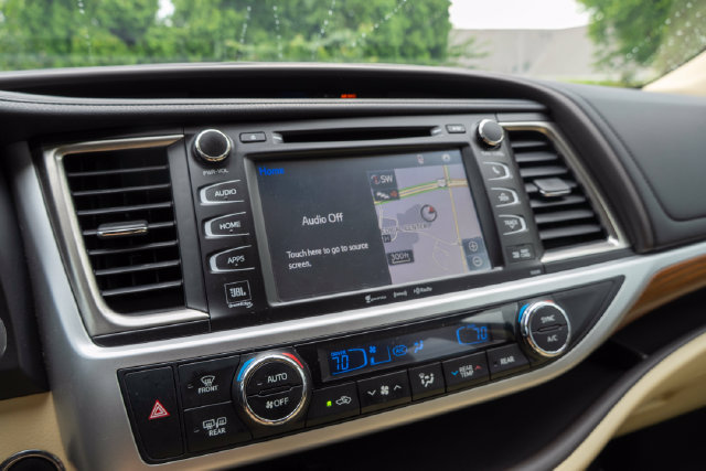 Used 2019 Toyota Highlander Limited FWD image 20