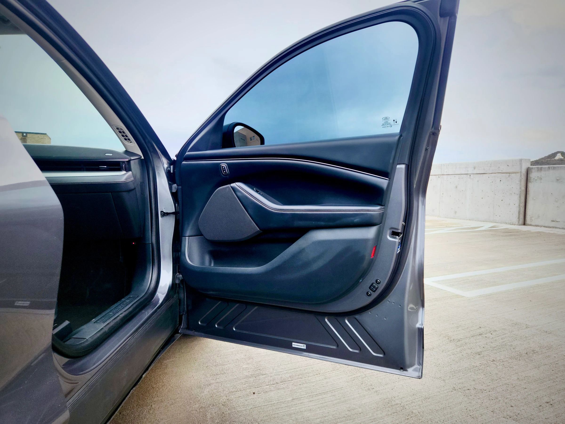 Used 2021 Ford Mustang Mach-E Select w/ Comfort/Technology Package image 26