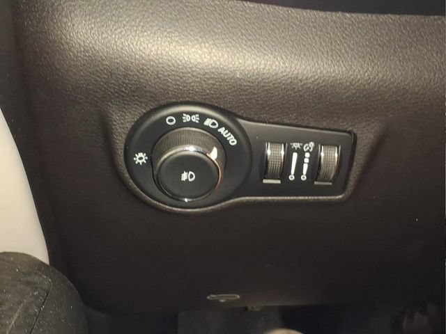 Used 2023 Jeep Compass Limited w/ Elite Group AWD/4WD image 30