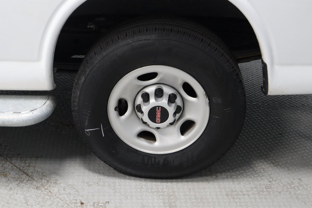 Used 2024 GMC Savana 2500 w/ Driver Convenience Package image 18