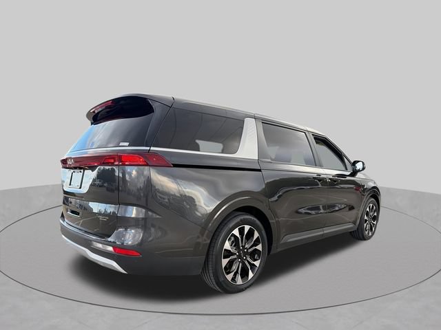Used 2023 Kia Carnival EX FWD image 9