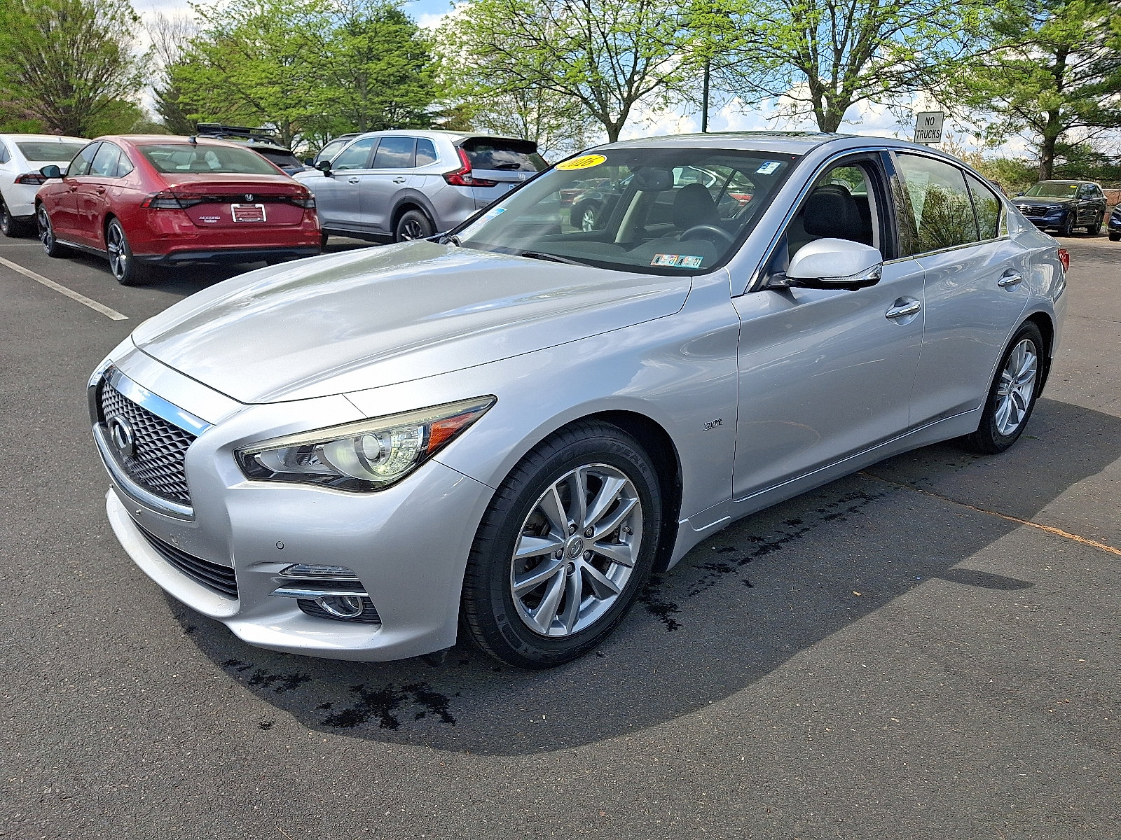 Used 2016 INFINITI Q50 3.0t Premium w/ Driver Assistance Package RWD image 3