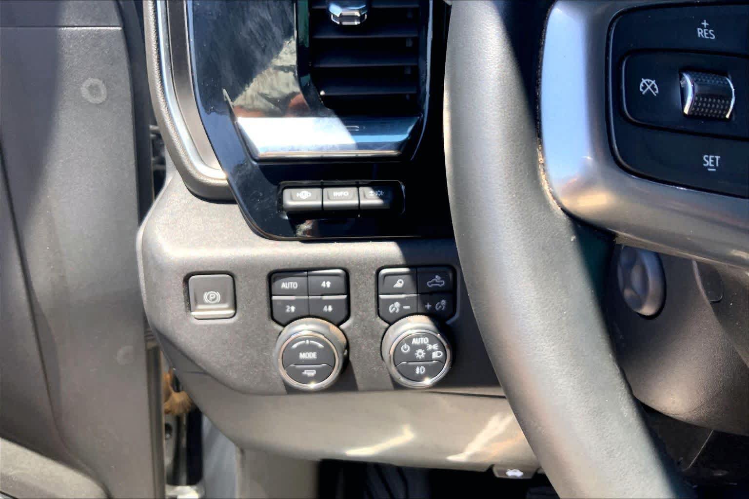 Used 2023 Chevrolet Silverado 1500 LTZ w/ LTZ Premium Package AWD/4WD image 36
