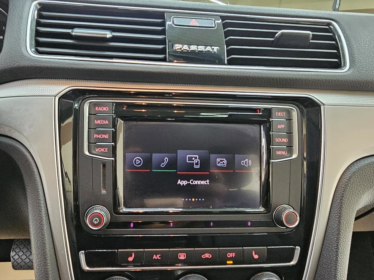 Used 2019 Volkswagen Passat Wolfsburg Edition FWD image 30