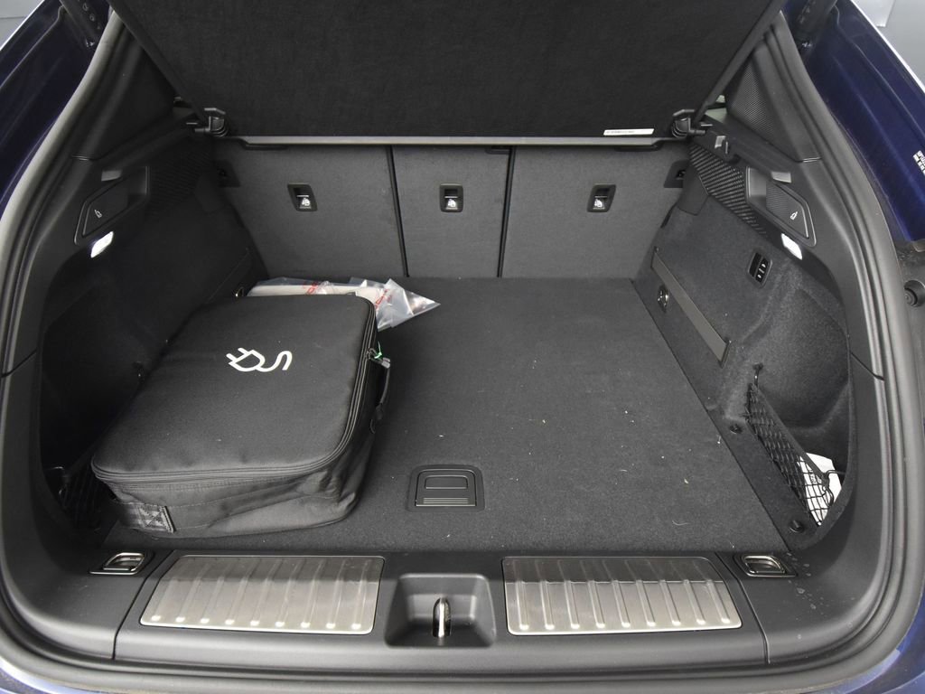 Used 2024 Porsche Macan 4 Electric image 25