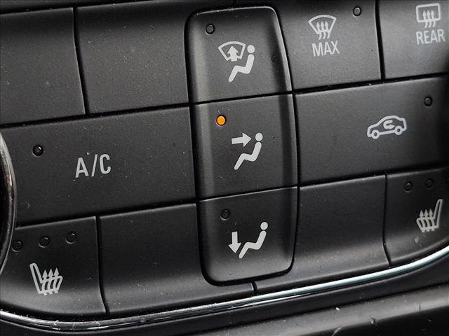 Used 2023 Chevrolet TrailBlazer RS AWD/4WD image 11